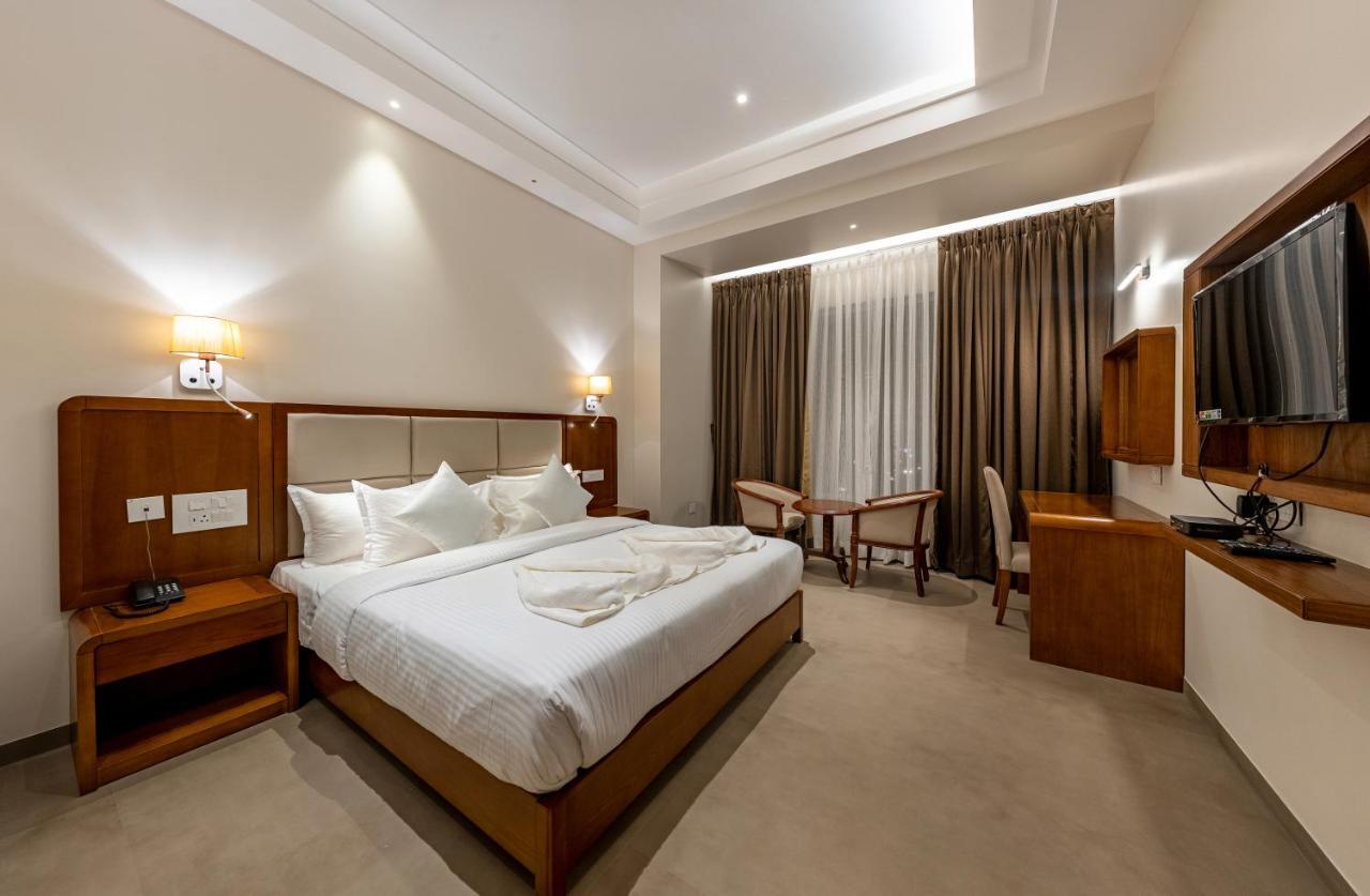 Hotel Grand Regal à Chandoli Extérieur photo