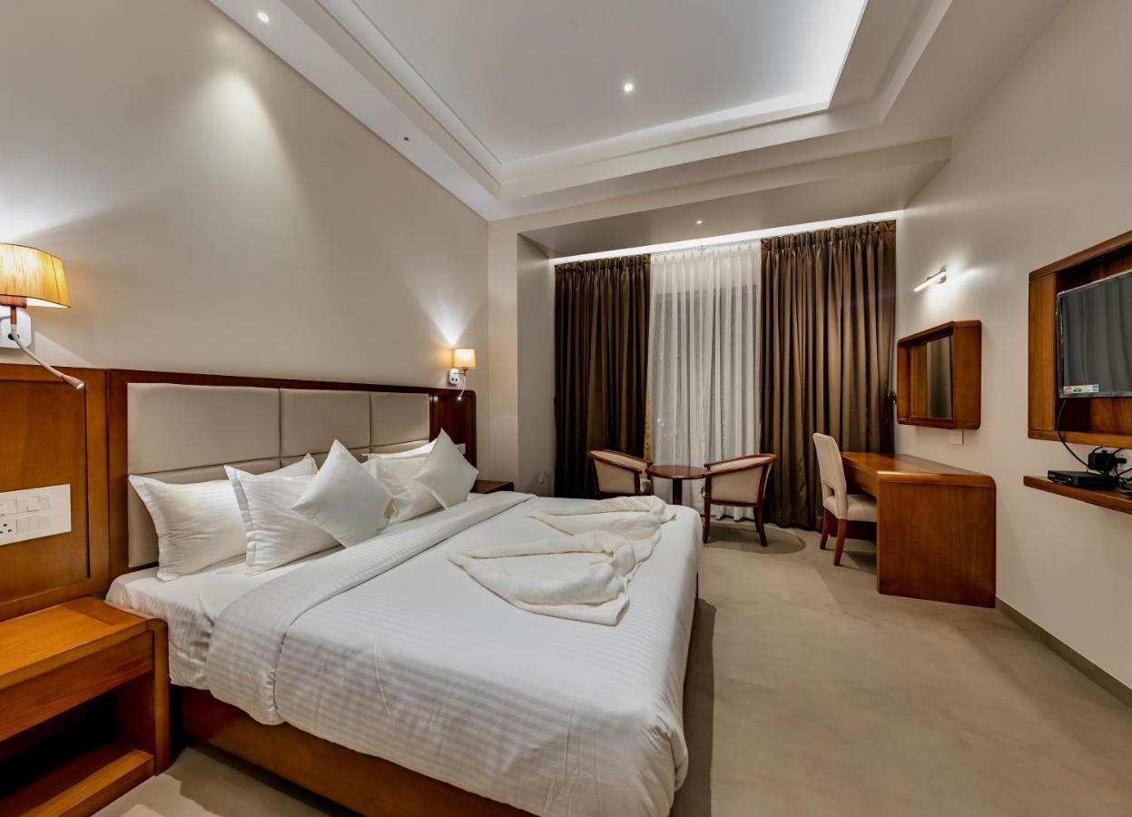 Hotel Grand Regal à Chandoli Extérieur photo